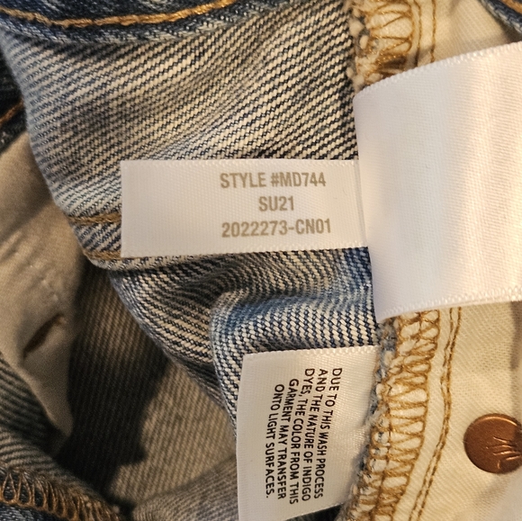 Madewell Relaxed Mid-Length Denim Shorts, Sz. 28 - Picture 10 of 13